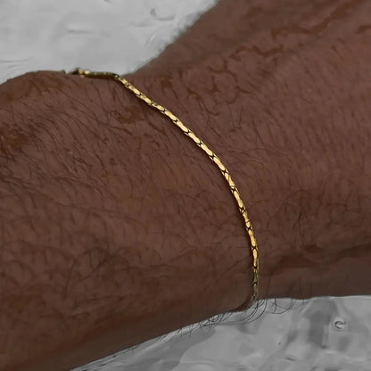 FINE LINE BRACELET